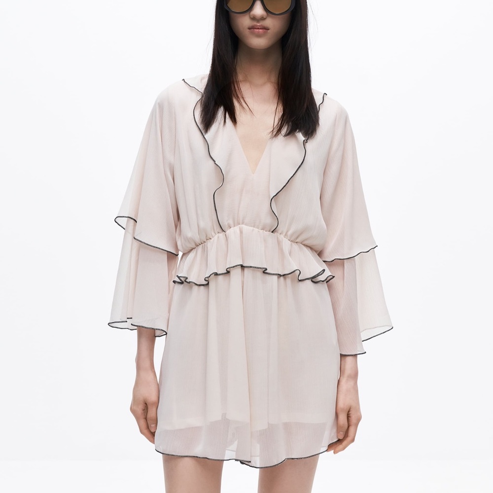 Zara women’s ruffled short jumpsuit V-neck oyster white size XS. New with tag.